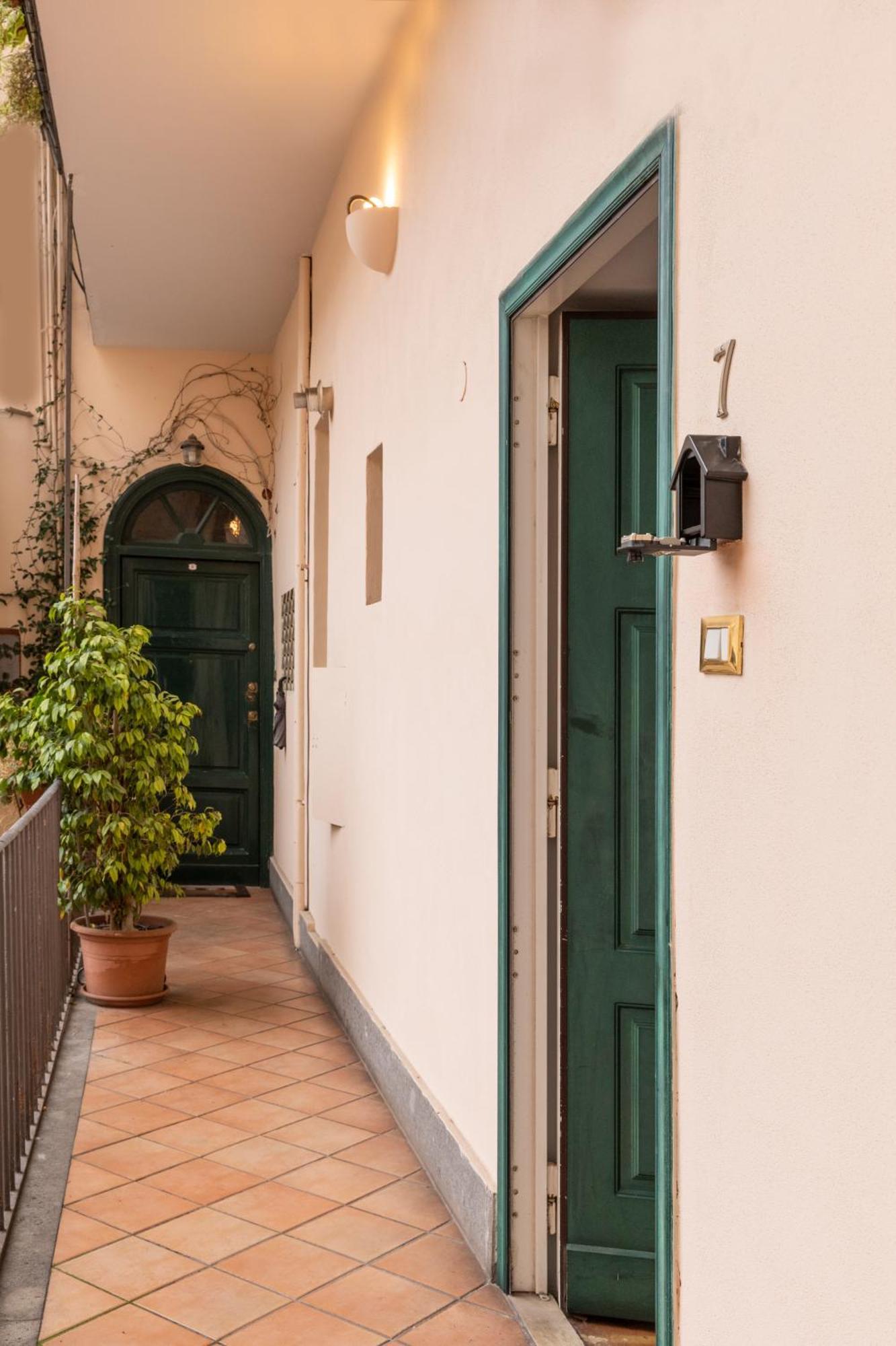Colosseo Apartment- Heart Of Rione Monti Roma Dış mekan fotoğraf